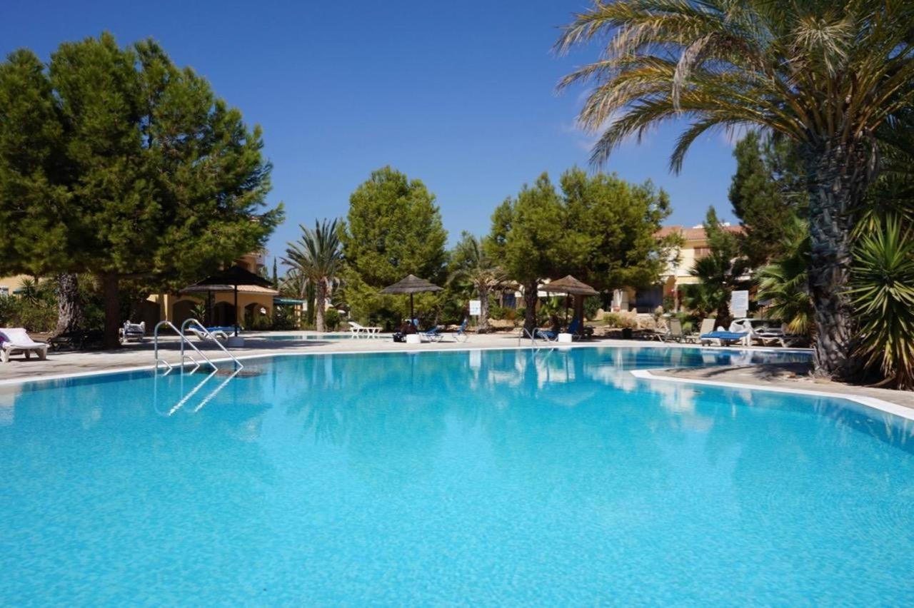 Modern Sea View Apartment Regina Gardens Pafos Exterior foto