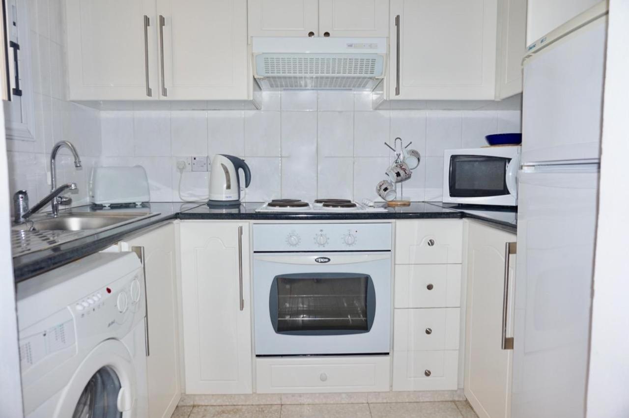 Modern Sea View Apartment Regina Gardens Pafos Exterior foto